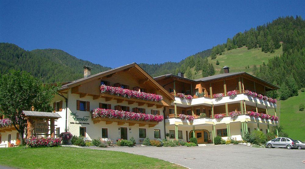 Hotel Trenker Браєс Екстер'єр фото