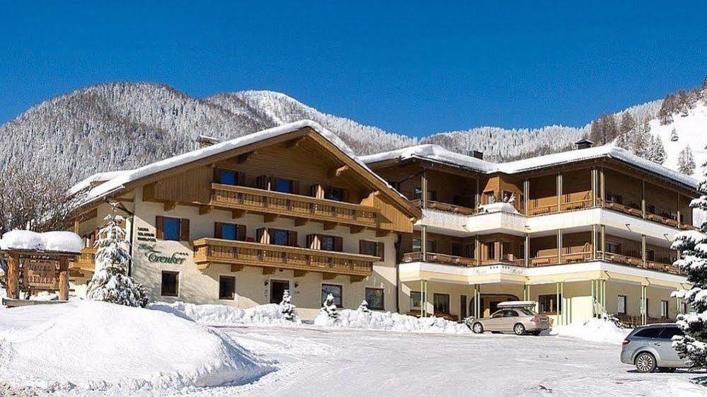 Hotel Trenker Браєс Екстер'єр фото