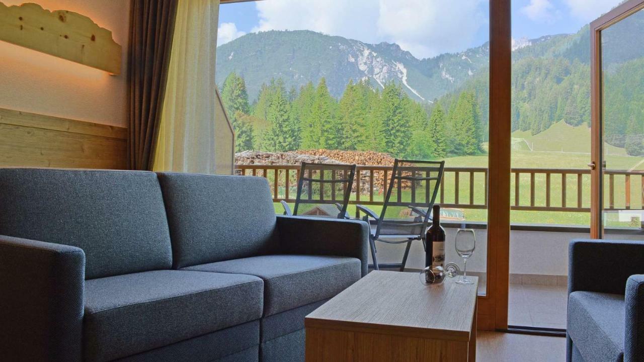 Hotel Trenker Браєс Екстер'єр фото