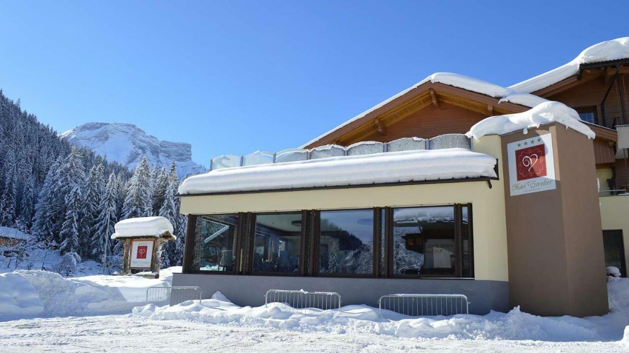 Hotel Trenker Браєс Екстер'єр фото